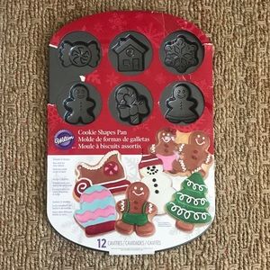 Final Clearance Wilton Cookie Christmas Shapes Pan NWT